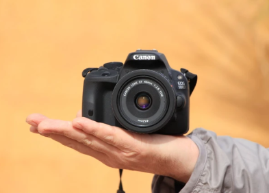 Canon 100D có wifi không? Những ưu điểm đáng mua của dòng này