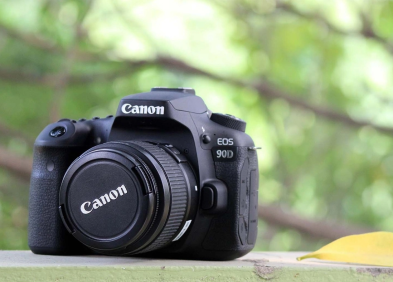 Canon 90D ra đời năm nào? Tìm hiểu về lịch sử và sự ra đời