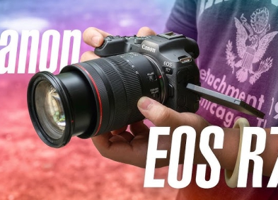 Canon R7 giá bao nhiêu? Có đáng mua ở thời điểm năm 2025 không?