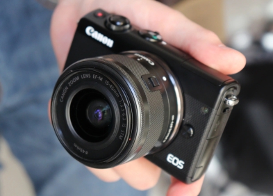 Canon M100 bao nhiêu? Có còn đáng mua sau gần 10 năm ra mắt?