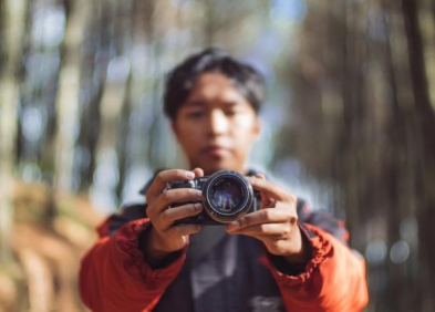 Mẹo Chụp Chân Dung Đẹp: Tạo Dáng, Ánh Sáng và Phông Nền Đúng Cách