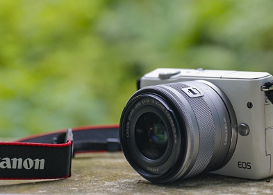 Giải mã lý do máy ảnh Canon M10 rất được săn đón