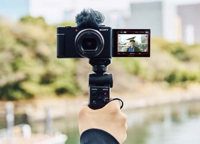 Top 10 máy quay vlog tốt nhất dành cho sáng tạo nội dung