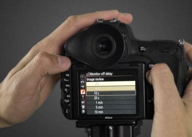 7 mẹo dùng máy ảnh tiết kiệm pin bạn nên biết