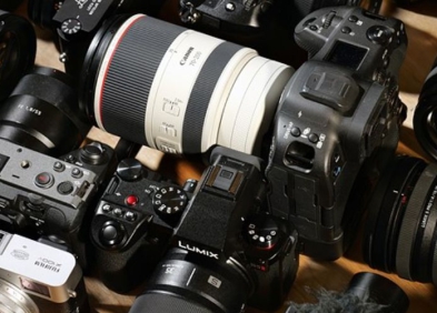 So Sánh Các Hãng Máy Ảnh Nổi Tiếng - Lựa Chọn Cho Người Mới