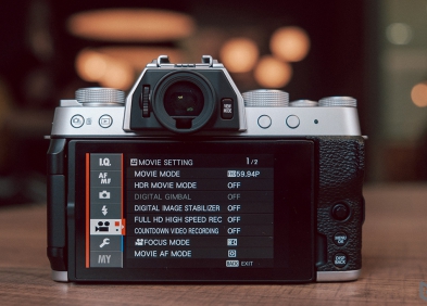 So sánh Fujifilm XT20 và XT200 - Người mới nên chọn máy nào?