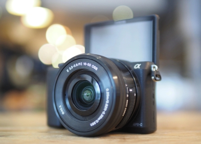 So Sánh Sony A5100 và A6000: Máy Ảnh Quay Video Full HD Đáng Chọn?