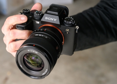 So sánh Sony A1 vs Sony A7V: Đẳng cấp Flagship đối đầu "vua doanh số"