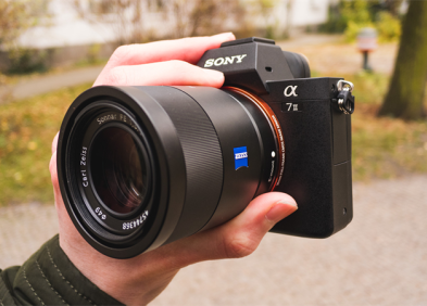 Sony A72 vs Canon RP: Nên lựa chọn cái nào để nâng cấp?
