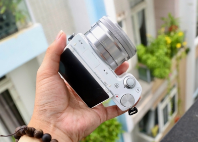 Sony NEX 5R vs 5T: So sánh chi tiết, nên chọn máy ảnh nào?