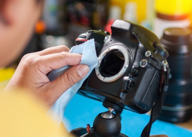Vệ sinh máy ảnh đúng cách và 5 sai lầm cần tránh
